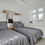 2 Bedroom Beautiful In *