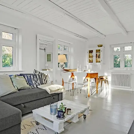2 Bedroom Beautiful In