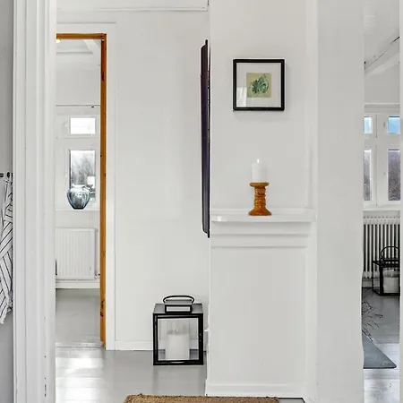 2 Bedroom Beautiful In Semesterbostad Ebeltoft
