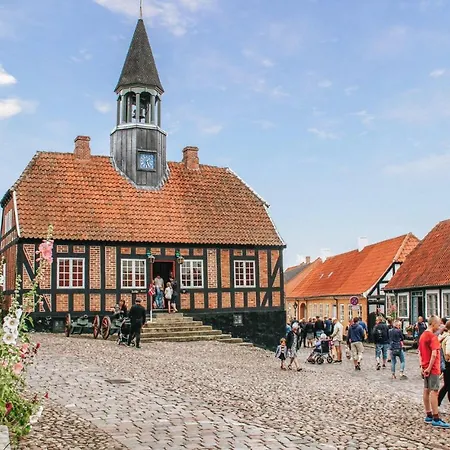 2 Bedroom Beautiful In Holiday home Ebeltoft