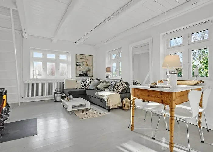 2 Bedroom Beautiful In 別荘 エーベルトフト