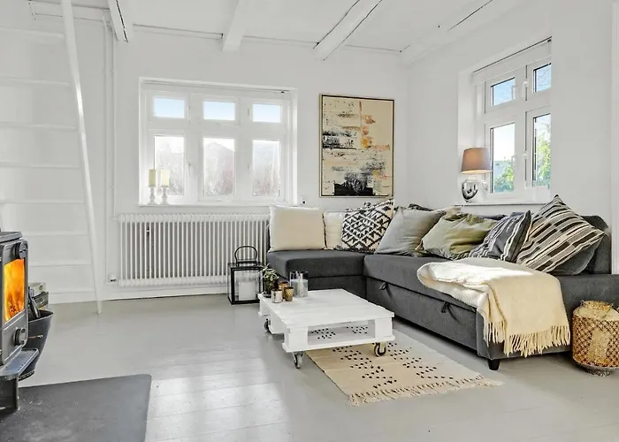 2 Bedroom Beautiful In 別荘 *