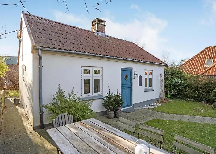 2 Bedroom Beautiful In *